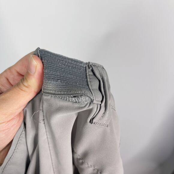 Travis Mathew Mens Size 34 Gray Flat Front Golf Shorts FLAWED Performance Mesh - Picture 9 of 9